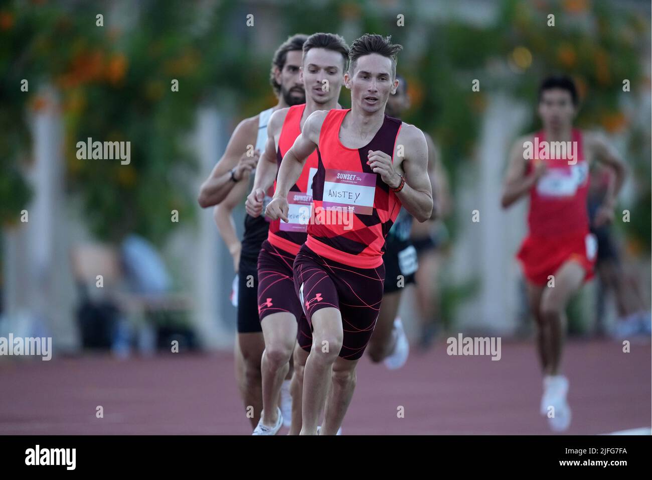 Jack Antsey belegt in 3:39,41 beim Track and Field Meet der Under Armour Sunset Tour am Samstag, den 2. Juli 2022 in Los Angeles den zweiten Platz in der 1.500 m. Stockfoto