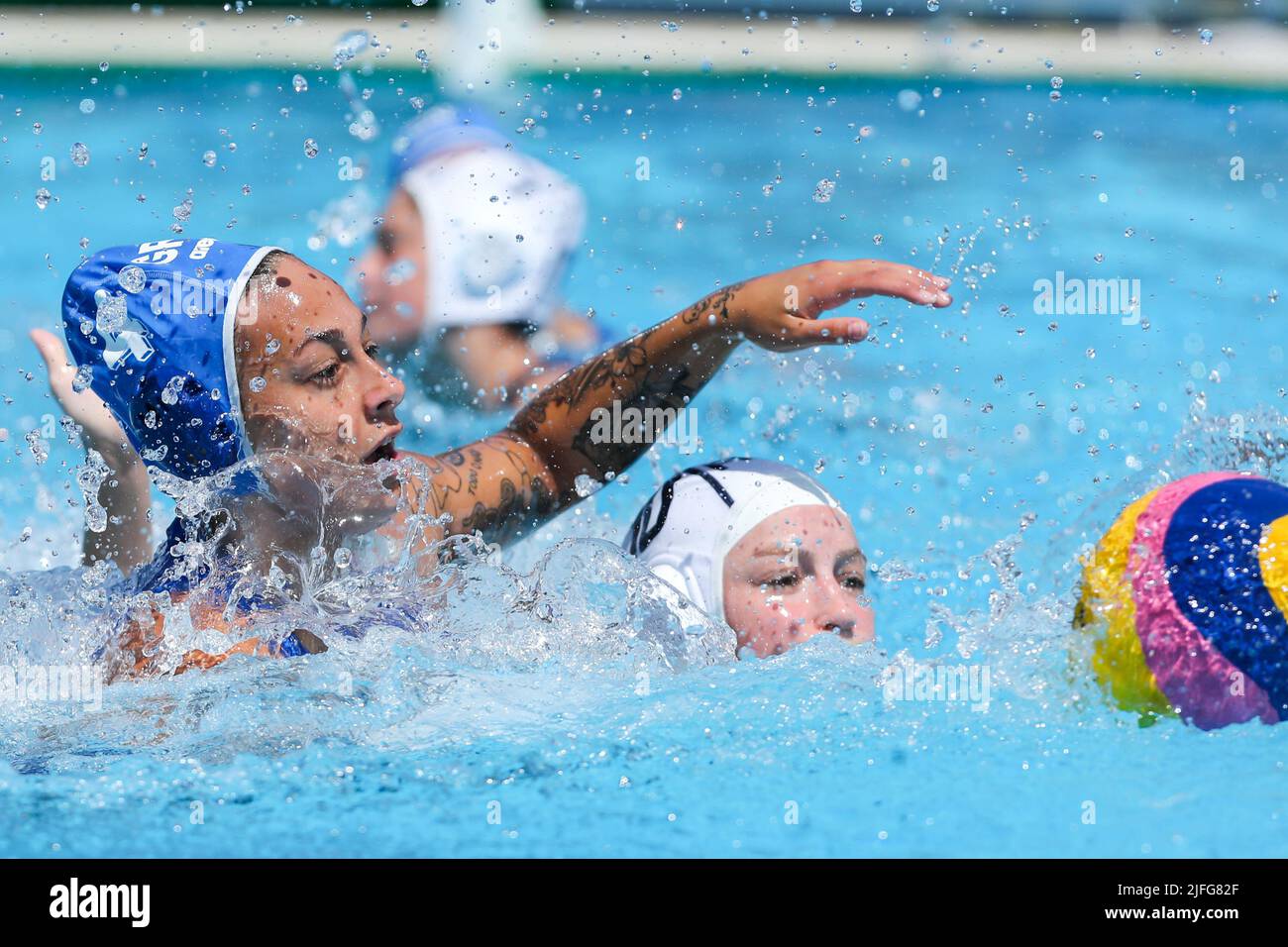 BUDAPEST, UNGARN - 2. JULI: Eleni Elliniadi während der FINA World Championships Budapest 2022 7.-8. Platzspiel Frankreich gegen Griechenland am 2. Juli 2022 in Budapest, Ungarn (Foto: Albert ten Hove/Orange Picts) Stockfoto