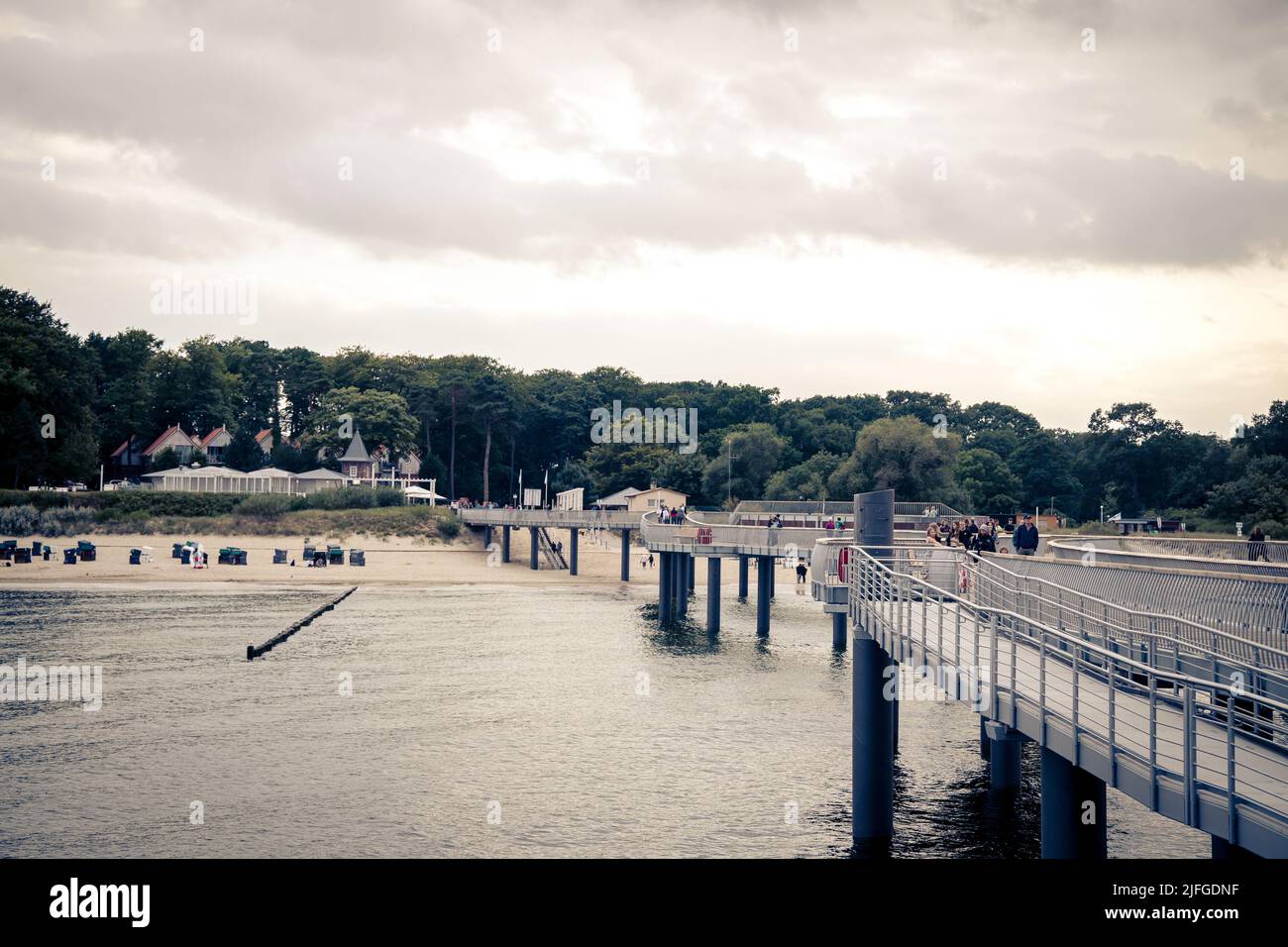 Der neue und wunderbare Koserow Pier auf der Insel Usedom Stockfoto