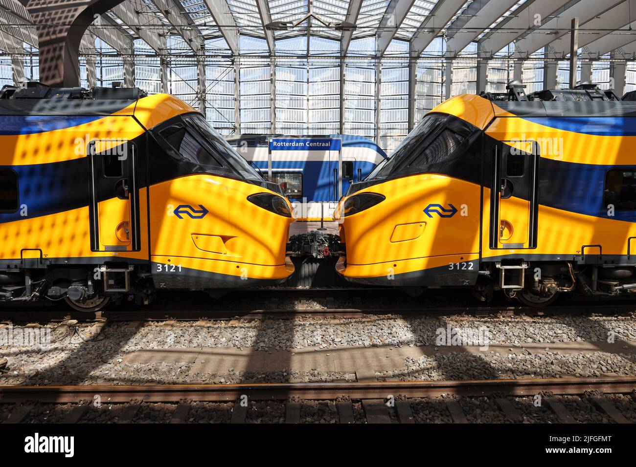 Rotterdam - juli 2., Präsentation der neuen Intercity INCG in den Niederlanden Verbindung von 2 Zuggruppen auf dem Hauptbahnhof Rotterdam Stockfoto