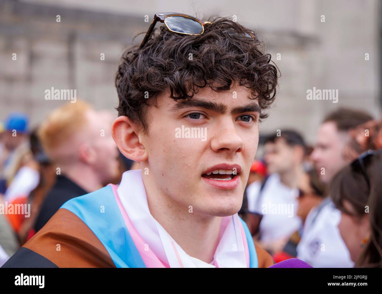 London, Großbritannien. 3.. Juli 2022. Schauspieler Joe Locke at Pride 2022 Joseph William Locke ist ein Manx-Schauspieler. Er ist bekannt für seine Rolle als Charlie Spring in der Netflix-Serie Heartstopper, die er seit 2022 spielt. Kredit: Karl Black/Alamy Live Nachrichten Stockfoto