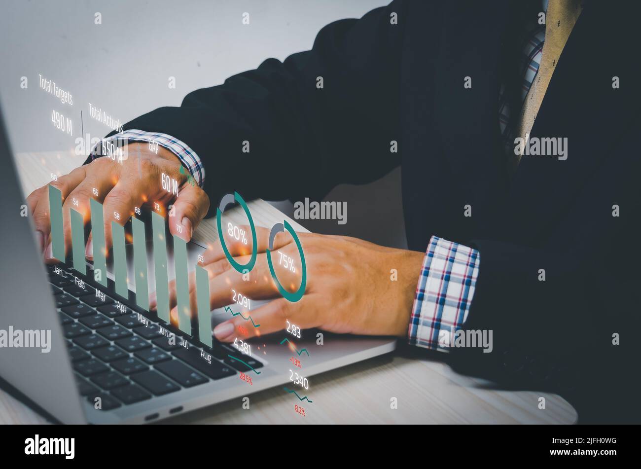 Big-Data-Grafik mit Computer-Laptop virtuellen Bildschirm in der wirtschaftlichen Analyse und Investitionsfinanzierung und Marketing-Planung Geschäftskonzept. Stockfoto