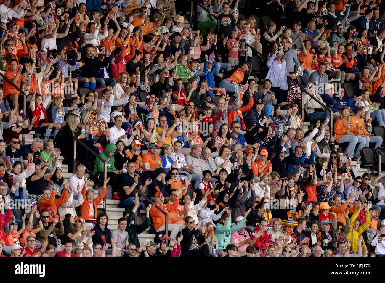 Silverstone, Großbritannien. 3.. Juli 2022. AMSTERDAM - Publikum während des Spiels zwischen Deutschland und den Niederlanden bei der Hockey-Weltmeisterschaft im Wagener-Stadion, am 3. Juli 2022 in Amsterdam. ANP SANDER KING Credit: ANP/Alamy Live News Stockfoto