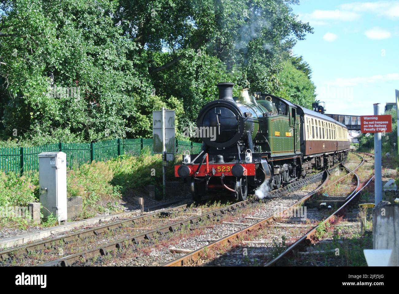 Dampflokomotive 5239 Goliath, die als Teil der Dartmouth Steam Railway in Paignton, Devon, England, UK, arbeitet. Stockfoto