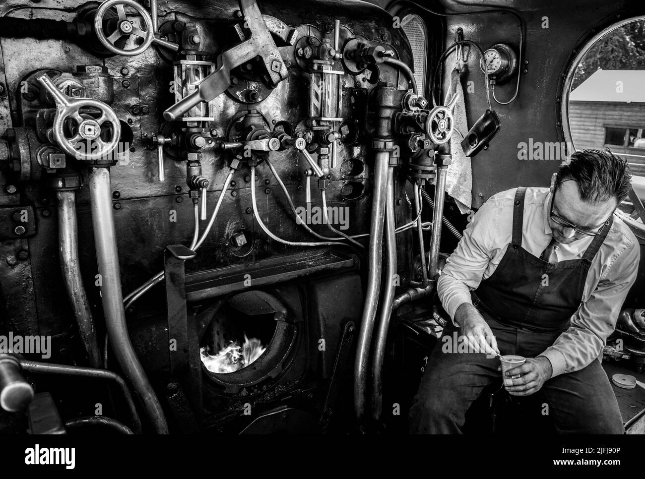 Steuerventile der Dampflokomotive der Baureihe 7F 2-8-0 Nr. 53809 im holt-Bahnhof, Norfolk, England. Stockfoto