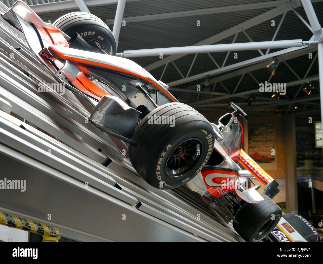 Der McLaren MP4/21 wurde im National Motor Museum in Beaulieu, England ausgestellt Stockfoto