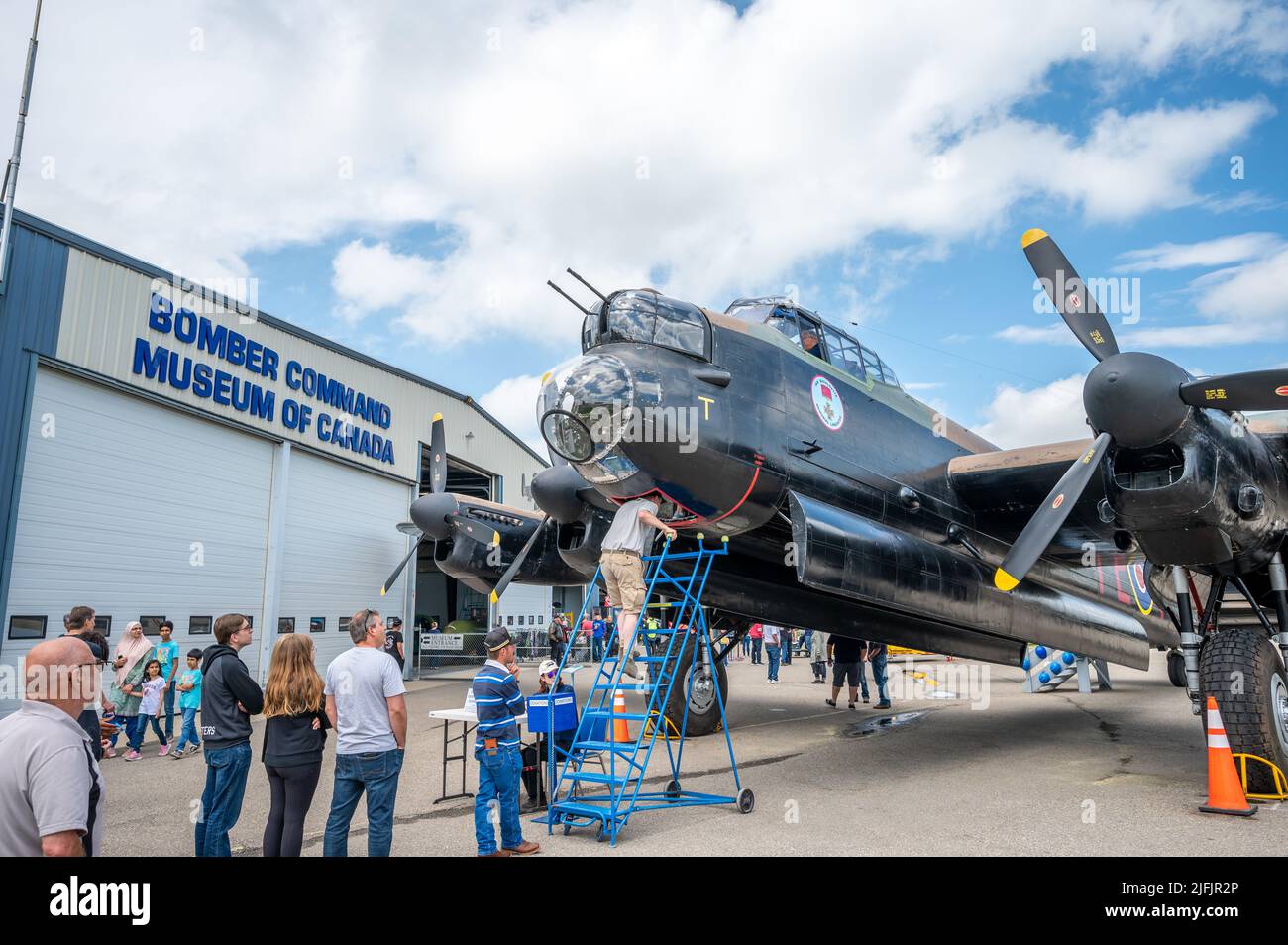 Nanton, Alberta - 2. Juli 2022: Avro Lancaster Bomber im Bomber Command Museum of Canada im ländlichen Alberta. Stockfoto