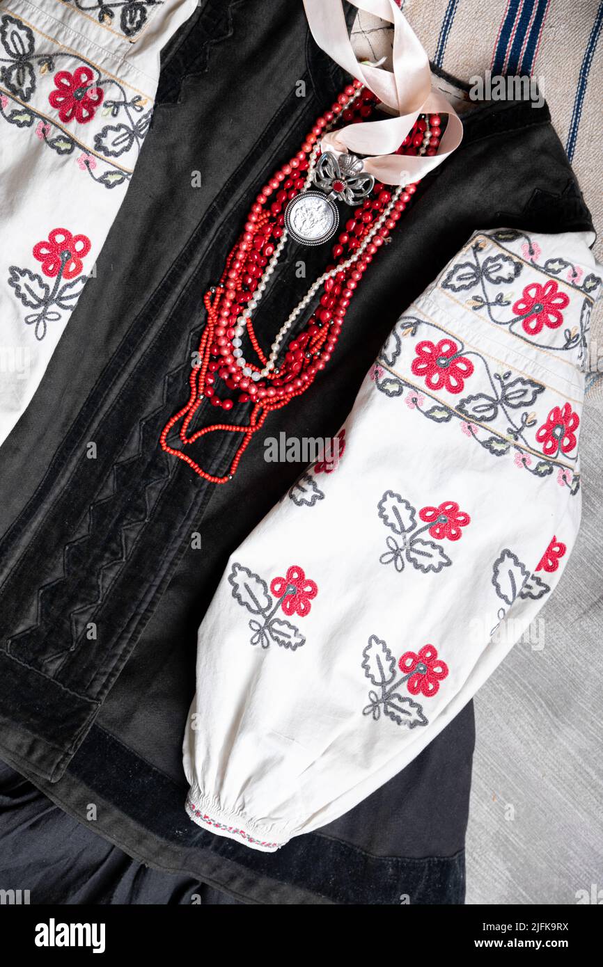 Traditionelle ukrainische Kleidung. Hintergrund Stockfoto
