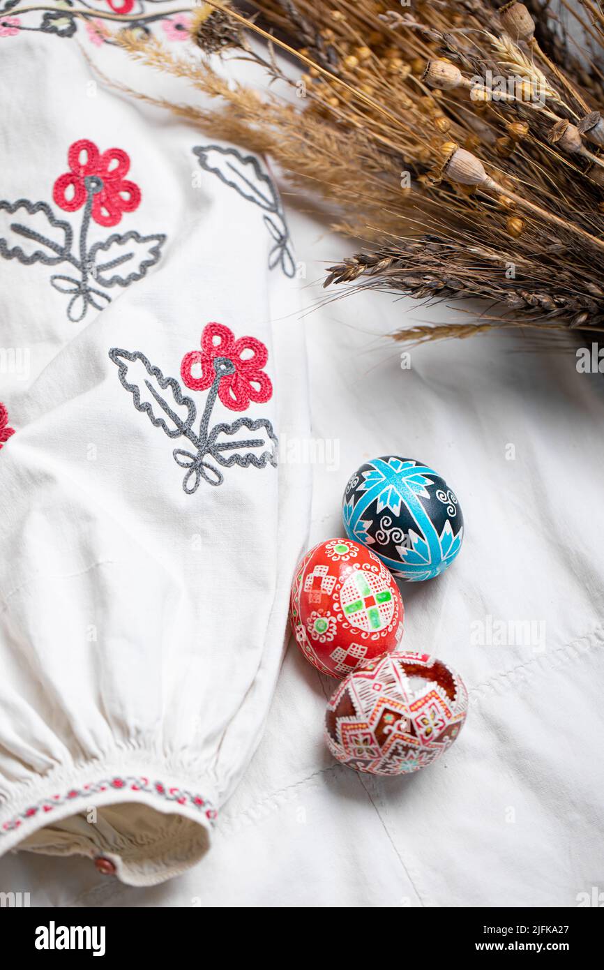 Traditionelle ukrainische Kleidung. Hintergrund Stockfoto