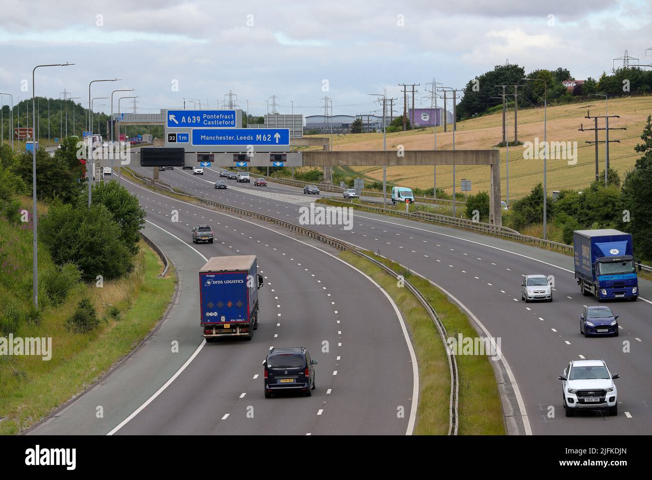 Die M62 Westbound laufen frei vor dem geplanten langsamen Protest, der aufgrund der steigenden Kraftstoffkosten in Großbritannien zu massiven Verkehrsverzögerungen führt Stockfoto