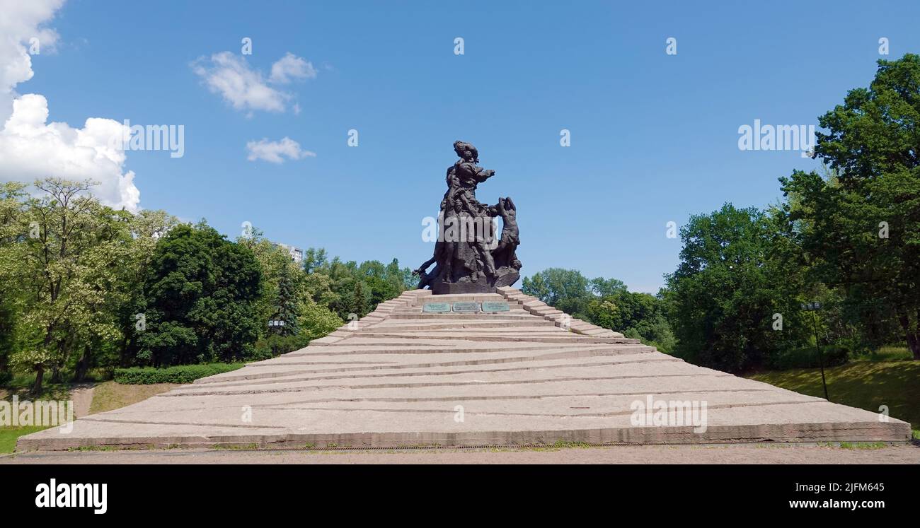 Kiew, Ukraine 15. Mai 2021: Gedenkstätte Babi Yar der Nazi-Massenhinrichtungen der Zivilbevölkerung von Roma, Juden und sowjetischen Kriegsgefangenen Stockfoto
