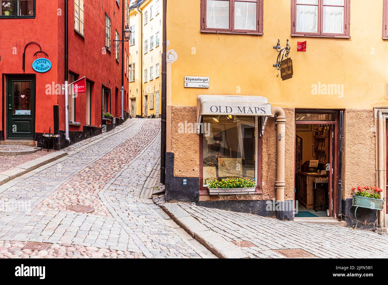 Ein Geschäft mit alten Karten in Kopmantorget, Gamla Stan (die Altstadt) in Stockholm, Schweden Stockfoto