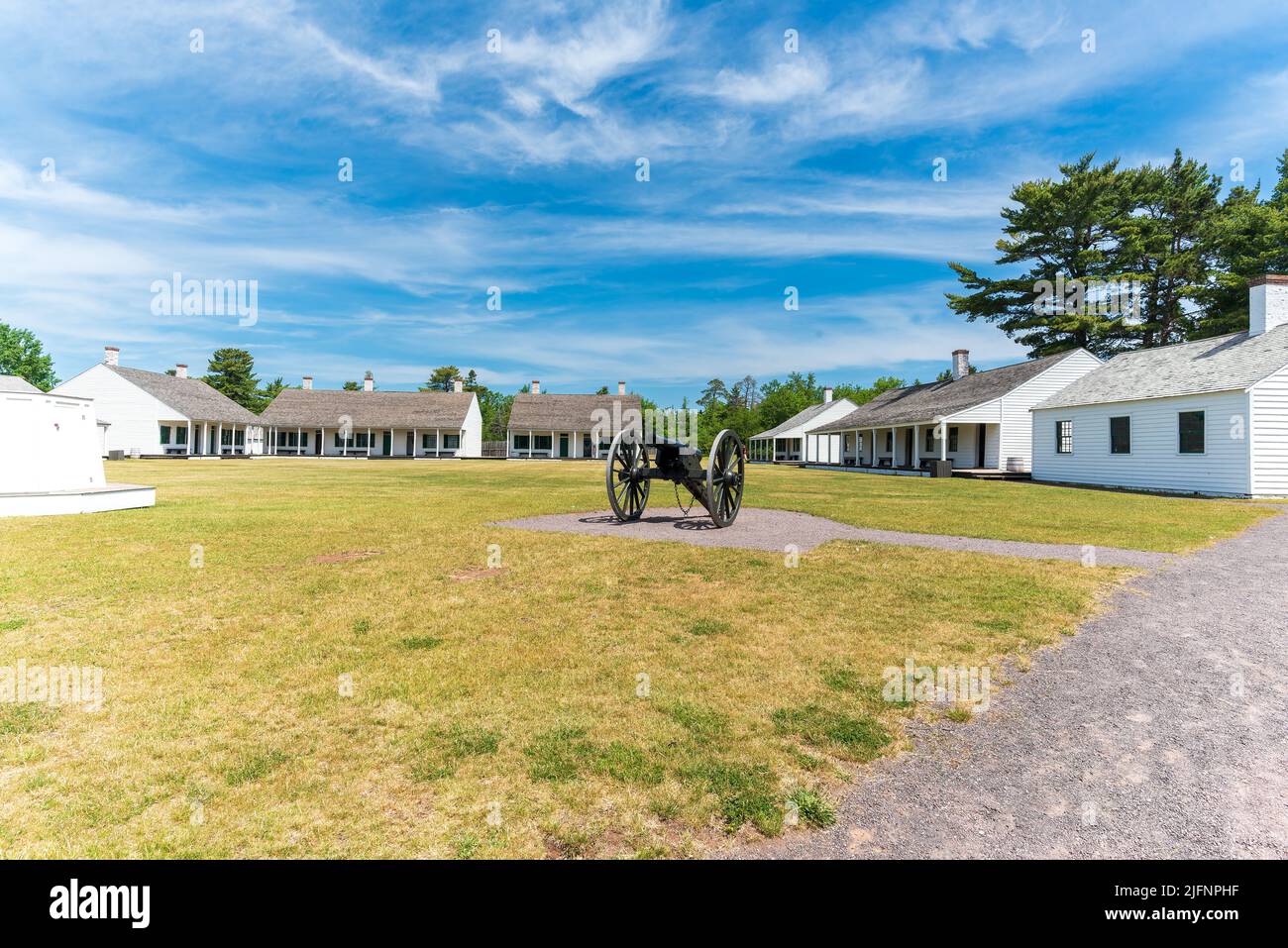 Cannon bewacht den Fort Wilkins Historic State Park in Copper Harbor, Michigan Stockfoto