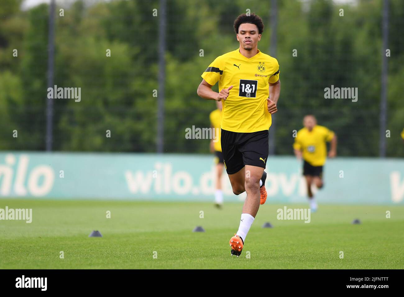 KÖLN, DEUTSCHLAND - JUNI 29 2022: Nnamdi Collins. Training vor der Saison von Borussia Dortmund Stockfoto