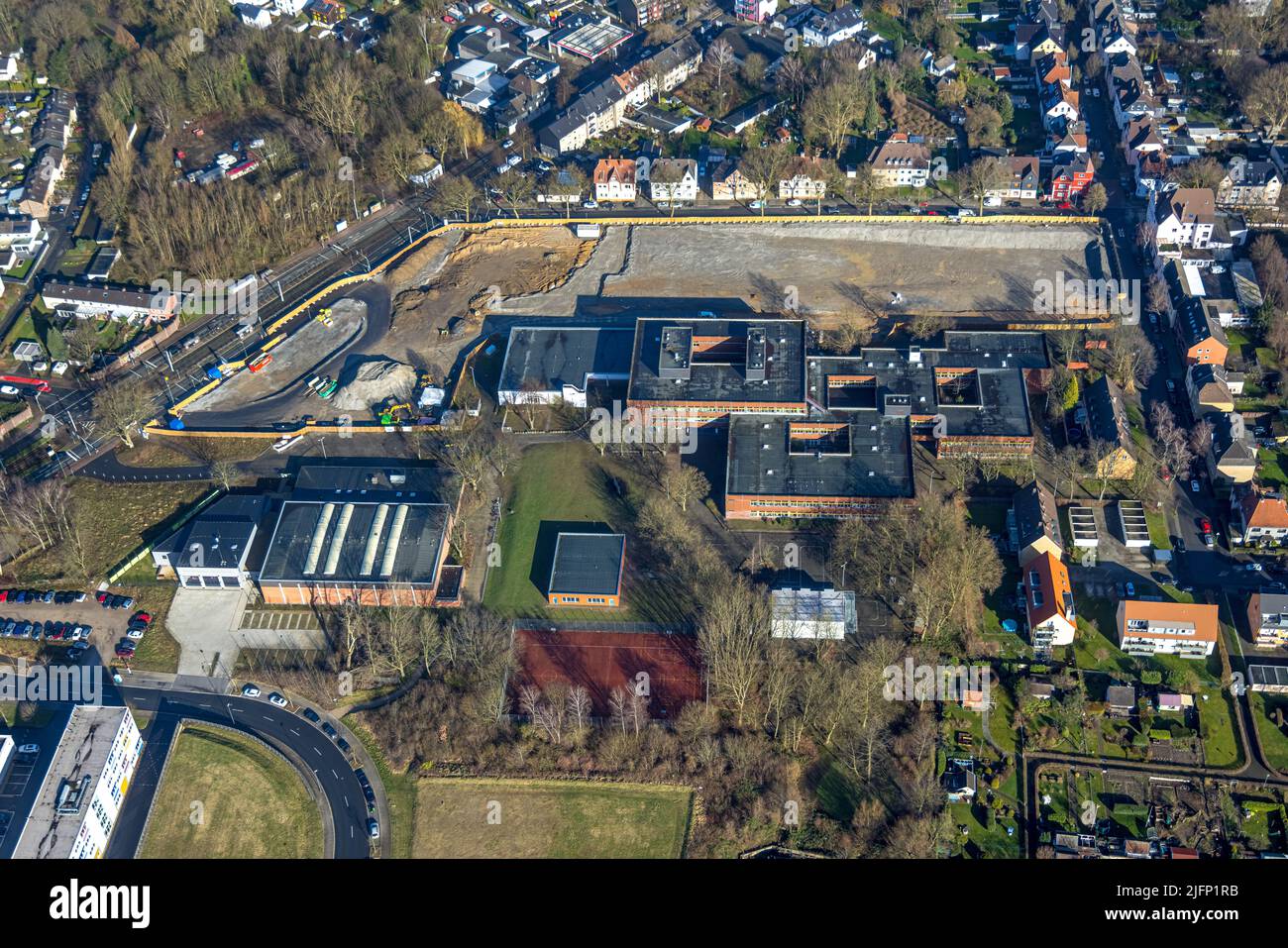 Luftaufnahme, Baustellenschulzentrum Gerthe mit Anne-Frank-Realschule im Stadtteil Gerthe in Bochum, Ruhrgebiet, Nordrhein-Westfalen, Ge Stockfoto