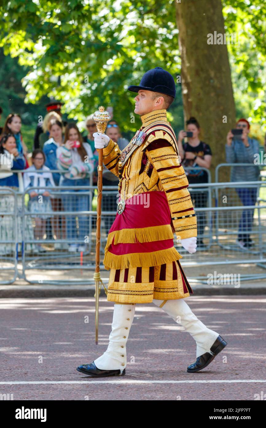 Senior Drum Major, Gareth Chambers, Irish Guards, Trooping the Color, Colonel’s Review in the Mall, London, England, Vereinigtes Königreich Stockfoto