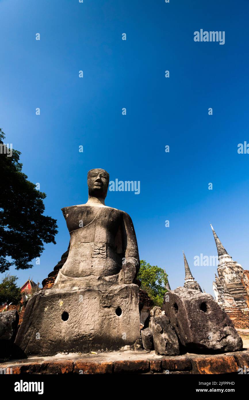 Autthaya Historical Park, Wat Phra Sri Sanphet, beschädigte Buddha-Statue, Ayutthaya, Thailand, Südostasien, Asien Stockfoto