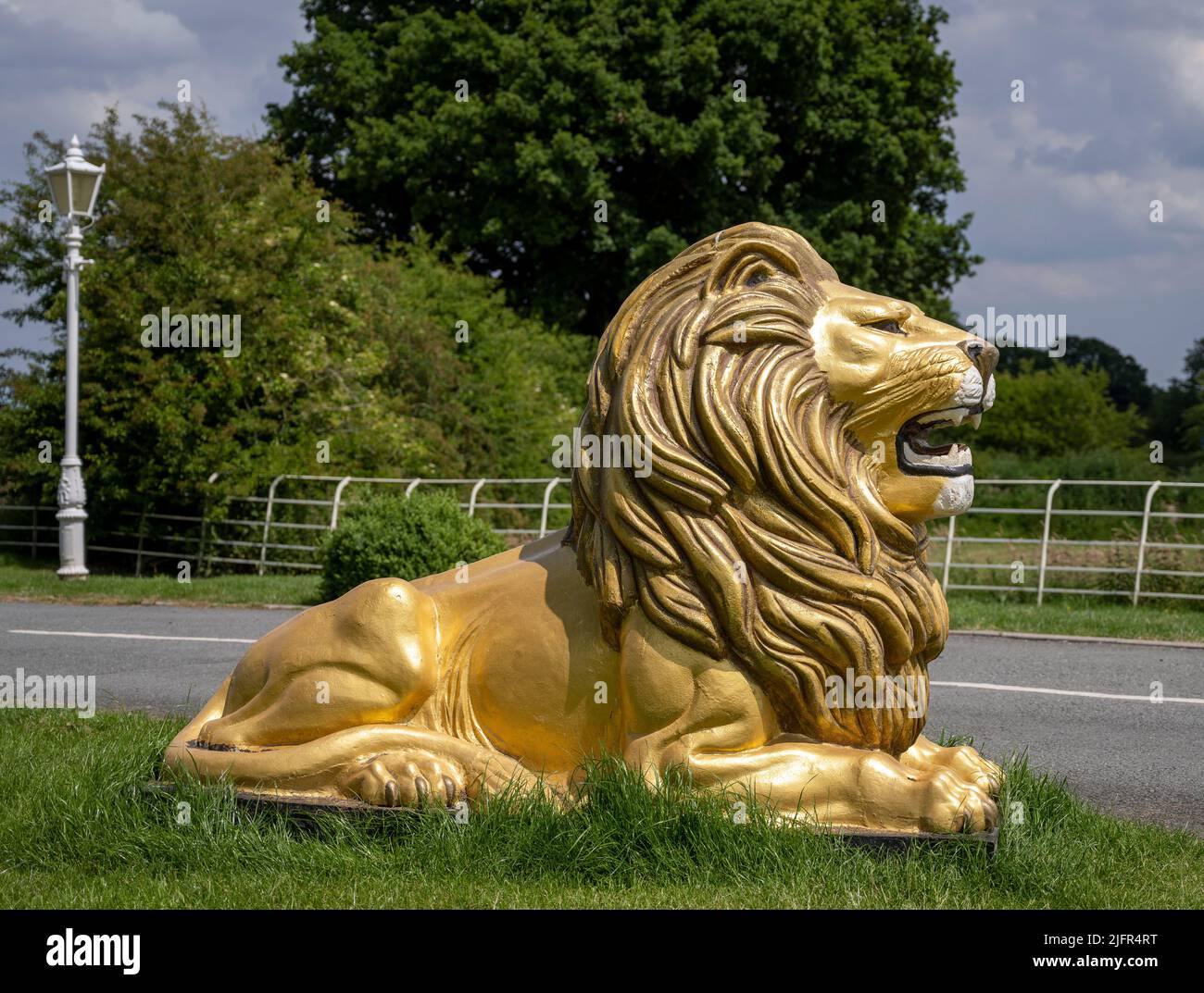 The British Ironwork Centre, Lion Exhibit/Sculpture Stockfoto