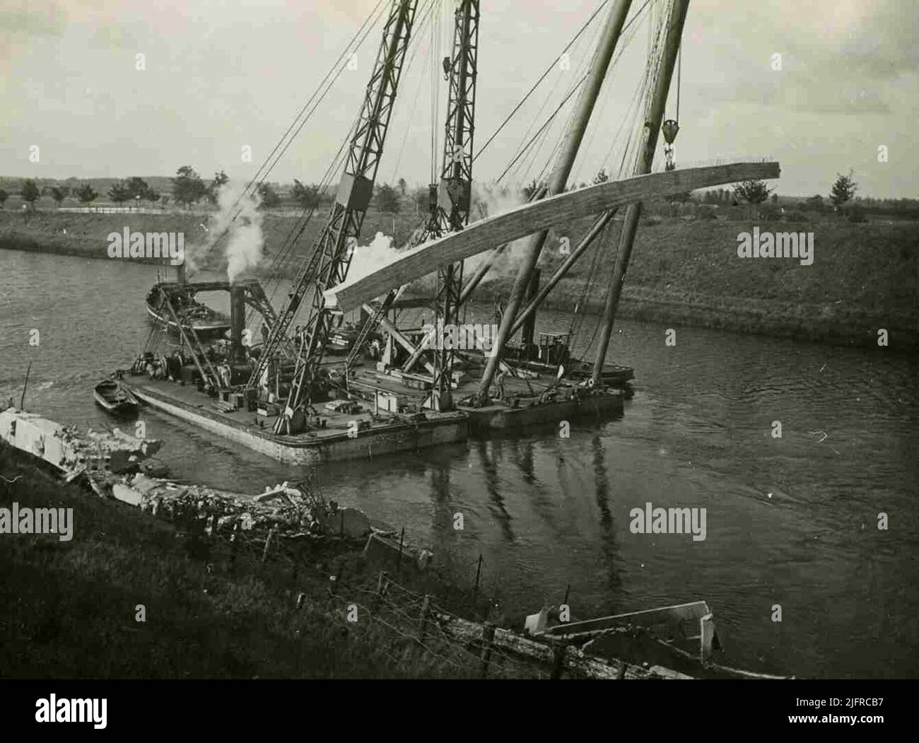 Reparaturarbeiten am Hatertsebrug durch den Niederländer Beton Maatschappij Stockfoto