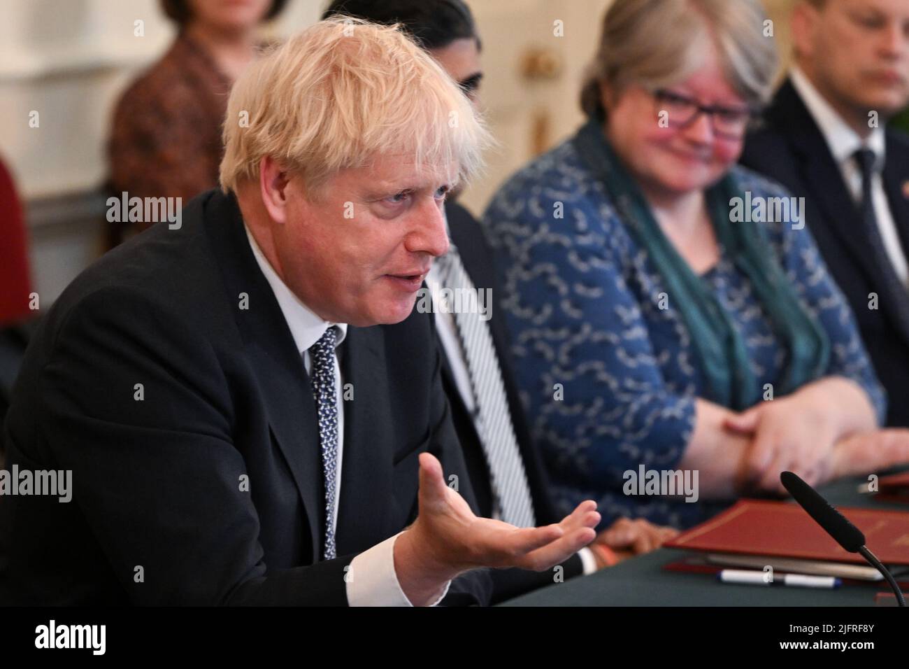 Premierminister Boris Johnson hält eine Kabinettssitzung in der Downing Street 10, London, ab. Bilddatum: Dienstag, 5. Juli 2022. Stockfoto