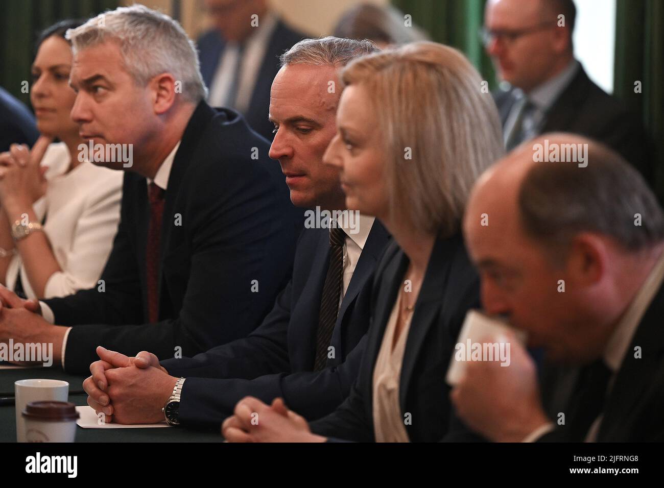 Stellvertretender Premierminister Dominic Raab während einer Kabinettssitzung in der Downing Street 10, London. Bilddatum: Dienstag, 5. Juli 2022. Stockfoto