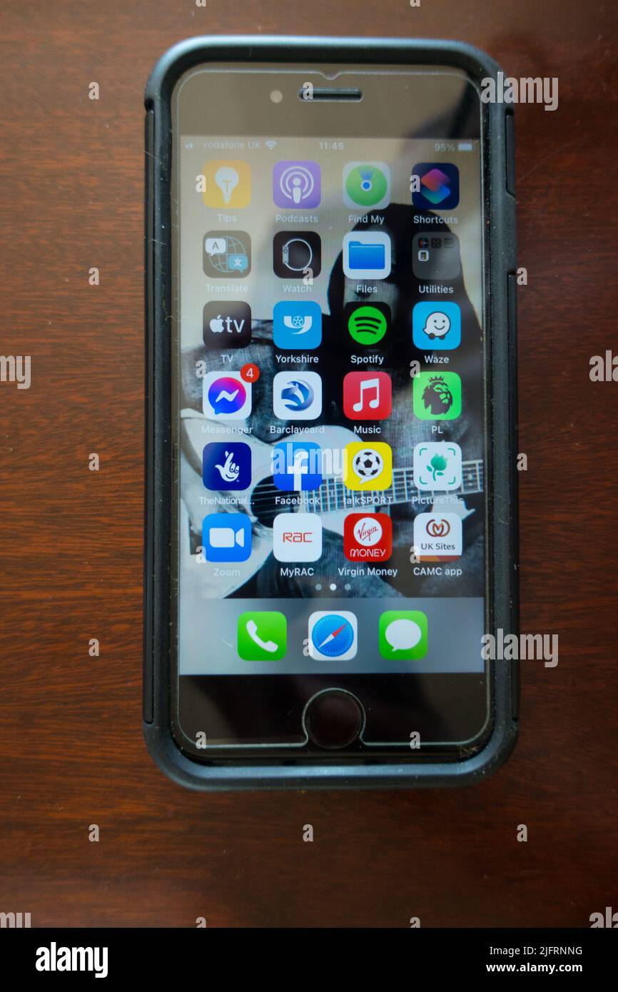 I Phone 7 mit Apps, Großbritannien Stockfoto