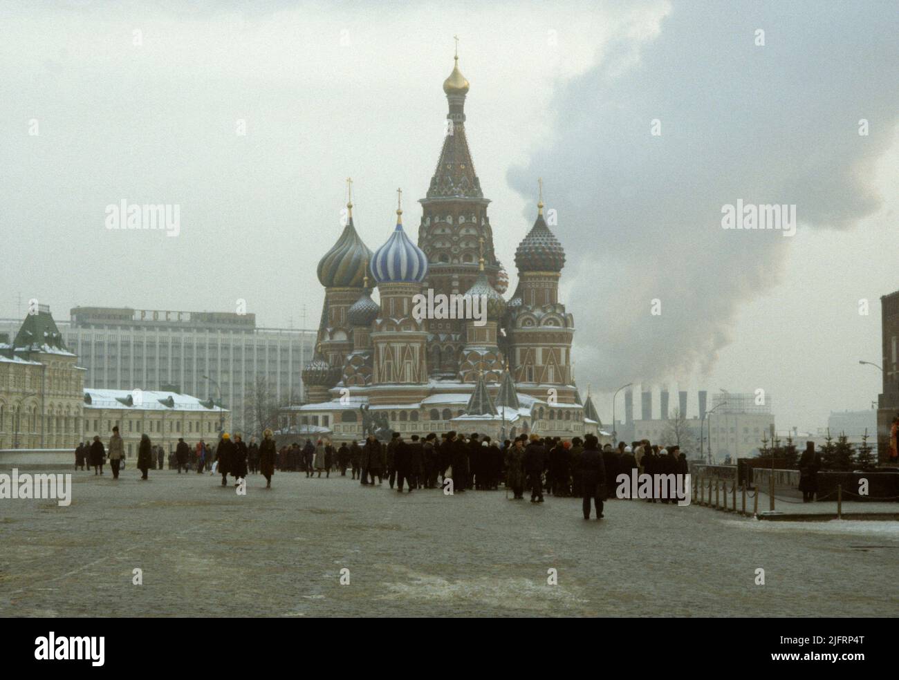 Moskauer Roten Platz und die Basilius-kathedrale im Winter Stockfoto