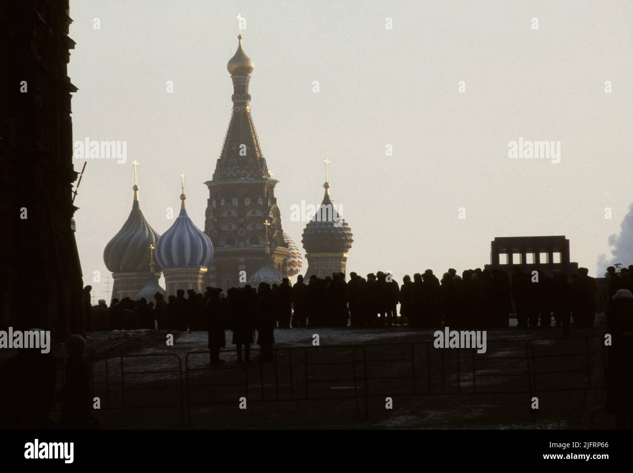 Moskauer Roten Platz und die Basilius-kathedrale im Winter Stockfoto