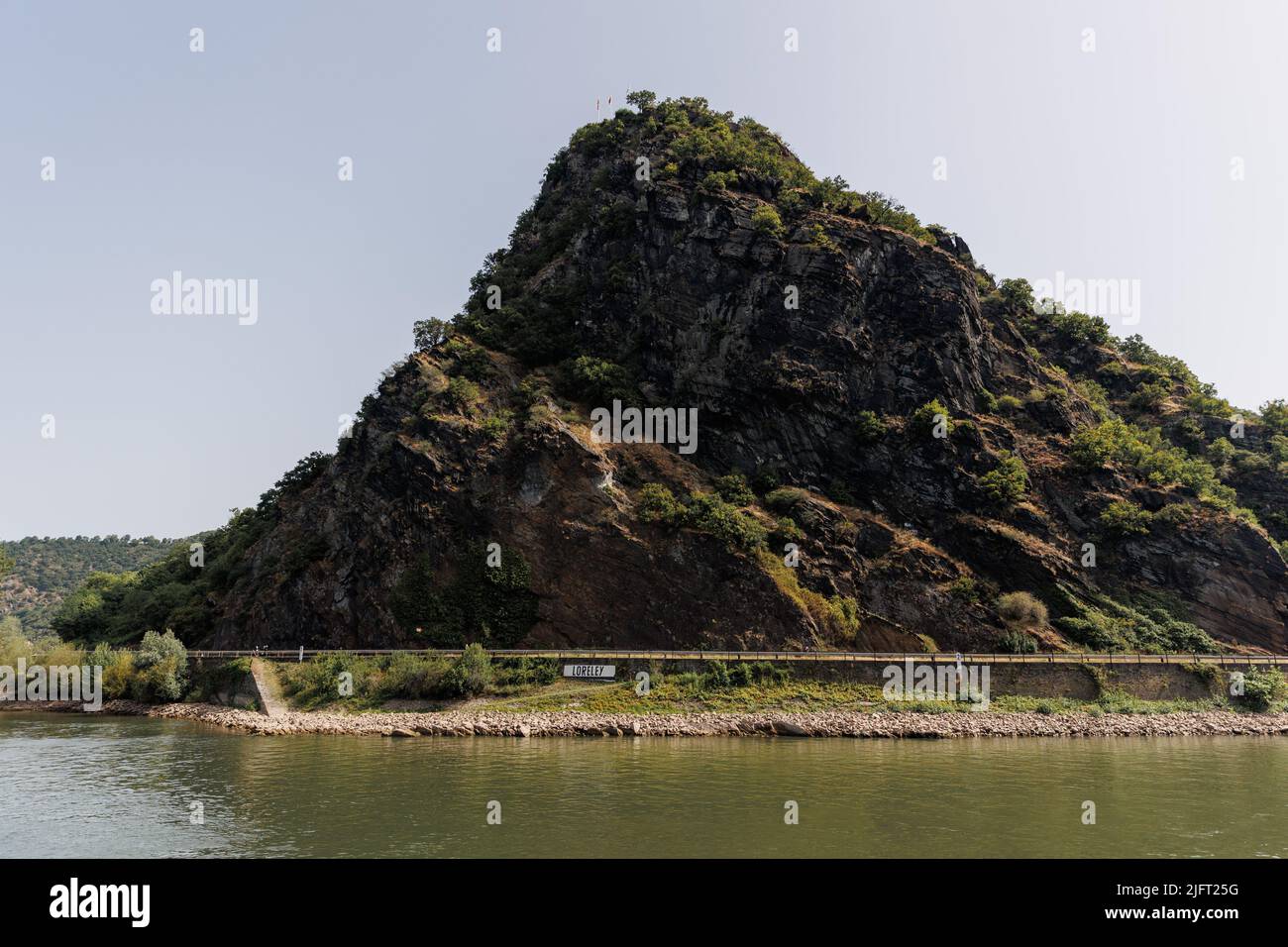 Der Loreley Rock, ein Felsvorsprung aus Fabeln und Mythen der wunderschönen Lorelei, einem herzzerreißenden Mädchen. Rhein, Deutschland. Stockfoto