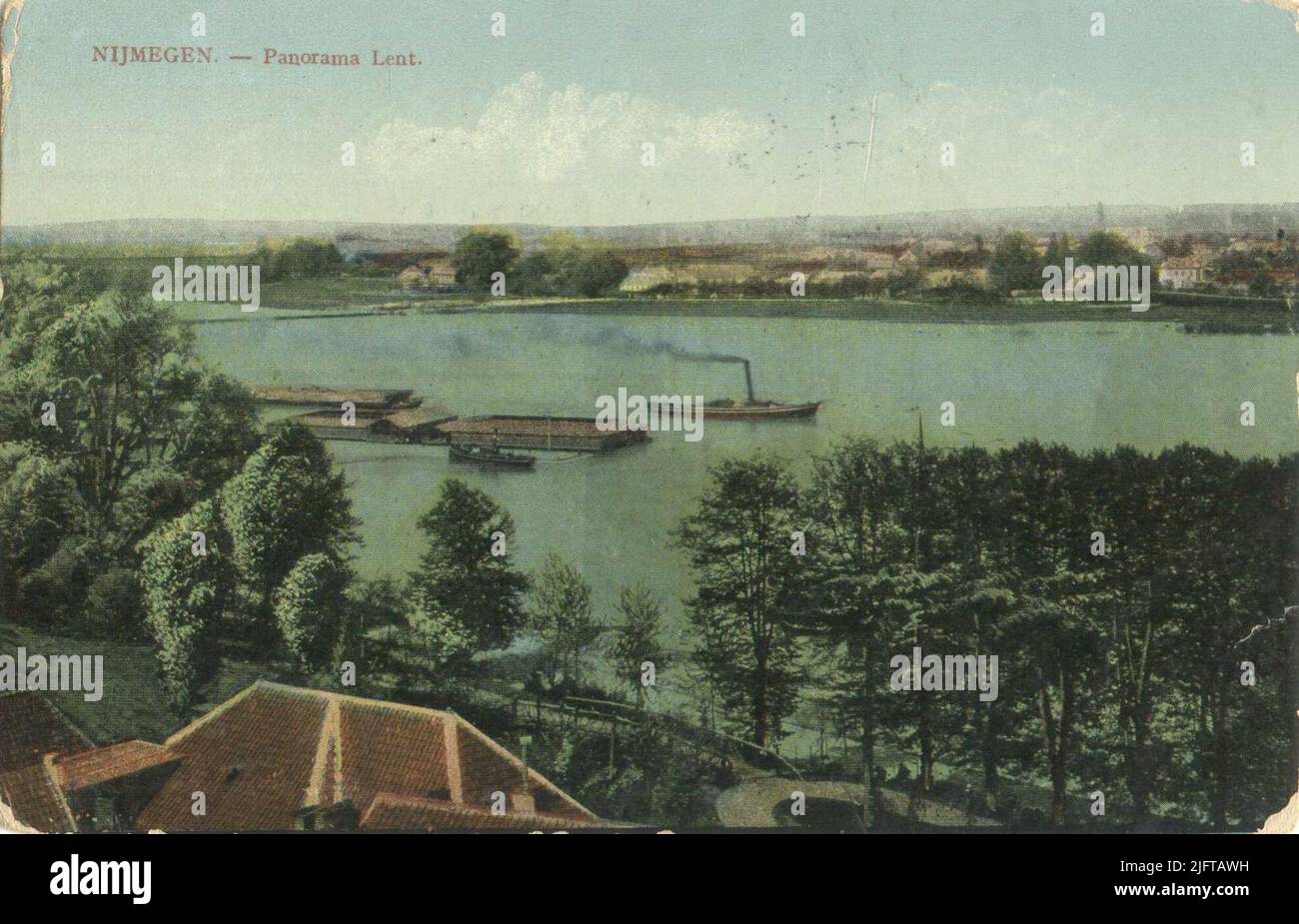 Blick auf den Waal mit schwimmenden Schwimmbad und Schifffahrt und auf die Fastenzeit vom Valkhof Stockfoto