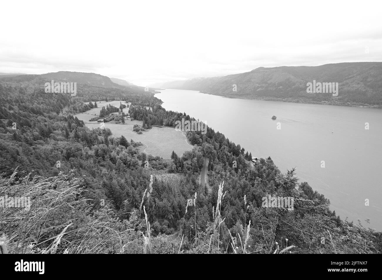 Cape Horn Lookout auf 24447-25681 Evergreen Hwy, Washougal, WA 98671, USA. Stockfoto