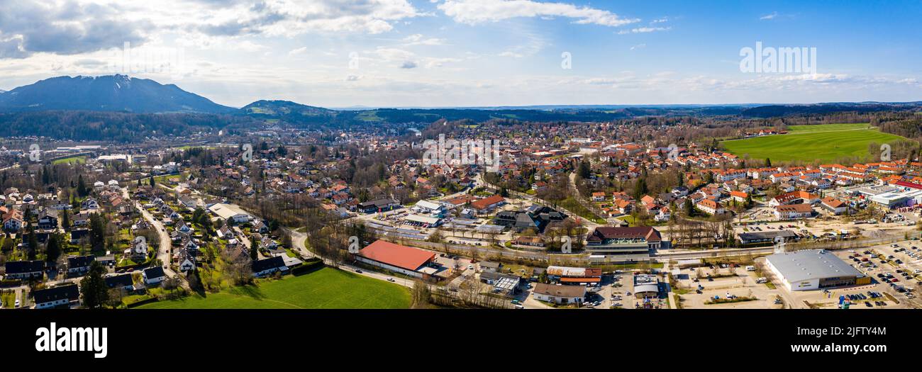 Luftpanorama Bad Tölz. Bayerische Alpen. Karwendel Stockfoto