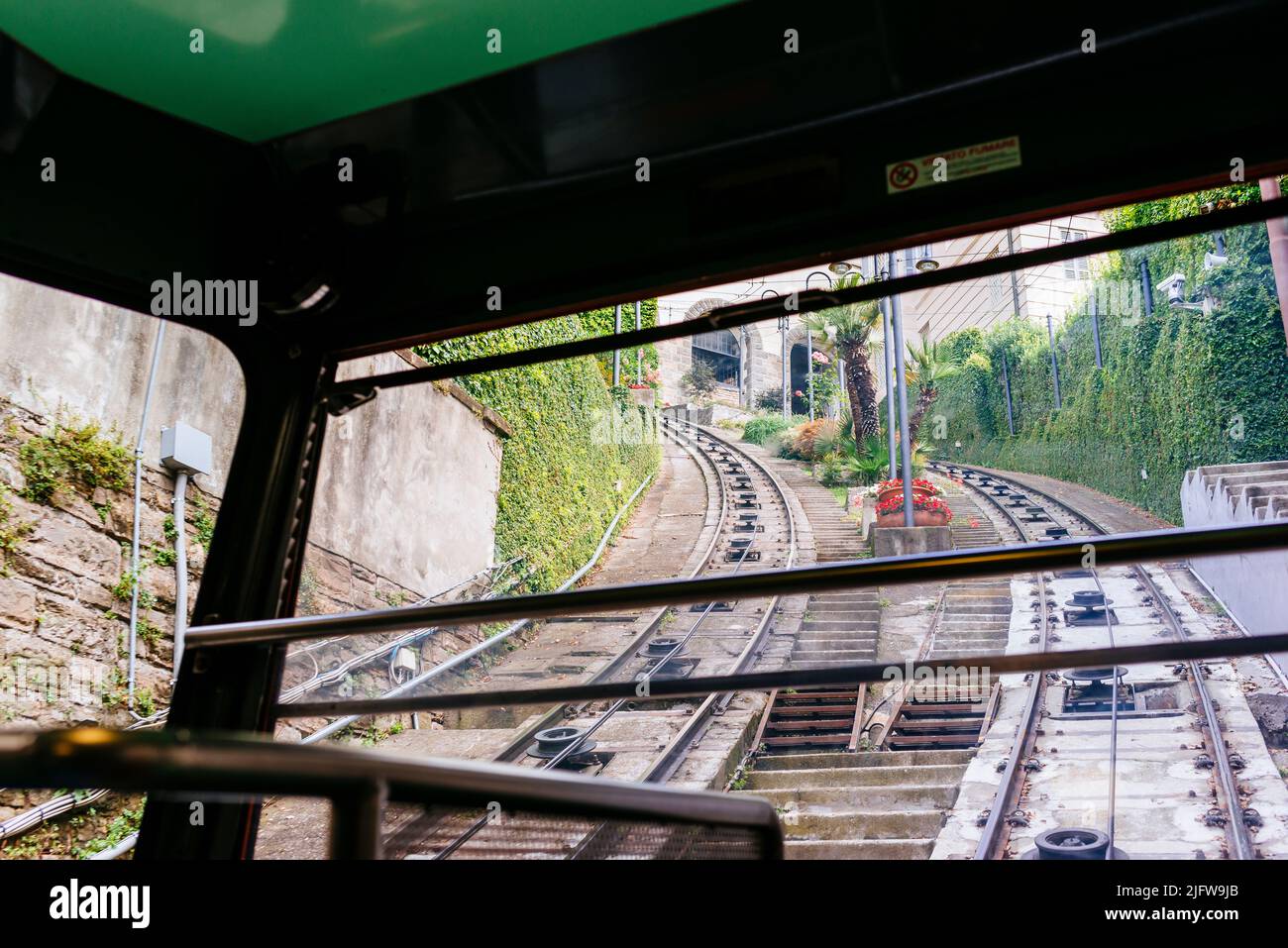 Funicolari in der Citta Alta von Bergamo. Die Bergamo Alta-Seilbahn ist eines der beiden Standsysteme in der Stadt Bergamo. Erbaut im Jahr 1887, es conn Stockfoto