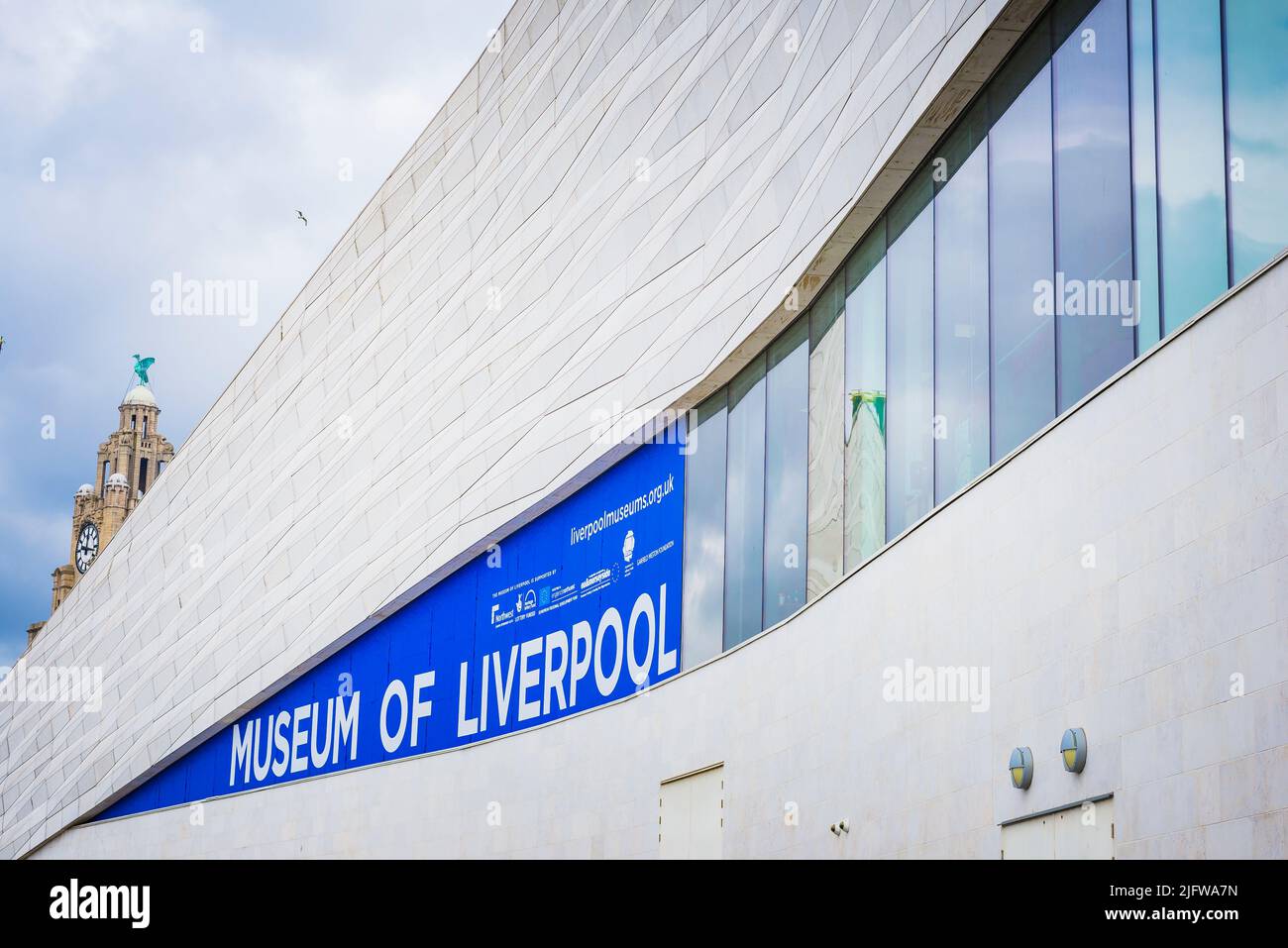 Das Museum of Liverpool in Liverpool, England, erzählt die Geschichte von Liverpool und seinen Menschen und spiegelt die globale Bedeutung der Stadt wider. Das Museum ist Stockfoto