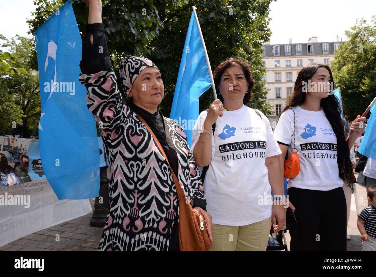 Gulbahar Jalilova ist in Paris zum Gedenken an die Repression vom 5. Juli 2009 in Ürümqi in der Provinz Xinjiang anwesend. Stockfoto