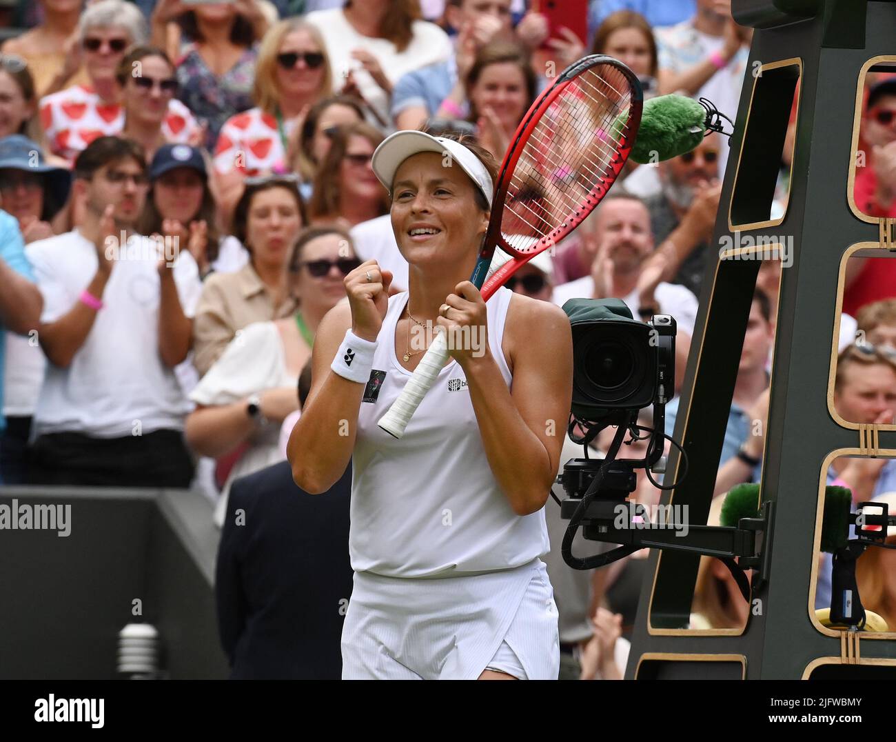 London, Gbr. 05.. Juli 2022. London Wimbledon Championships Day 05/07/2022 Tatijana Maria (GER) gewinnt Viertelfinalspiel am Court 1 gegen Landsmann Jule Niemeier Credit: Roger Parker/Alamy Live News Stockfoto
