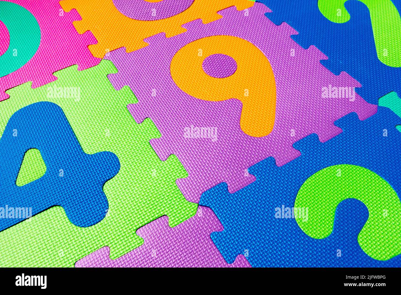 Bunte Zahl Schaum Puzzle-Matte für Kinder. Stockfoto