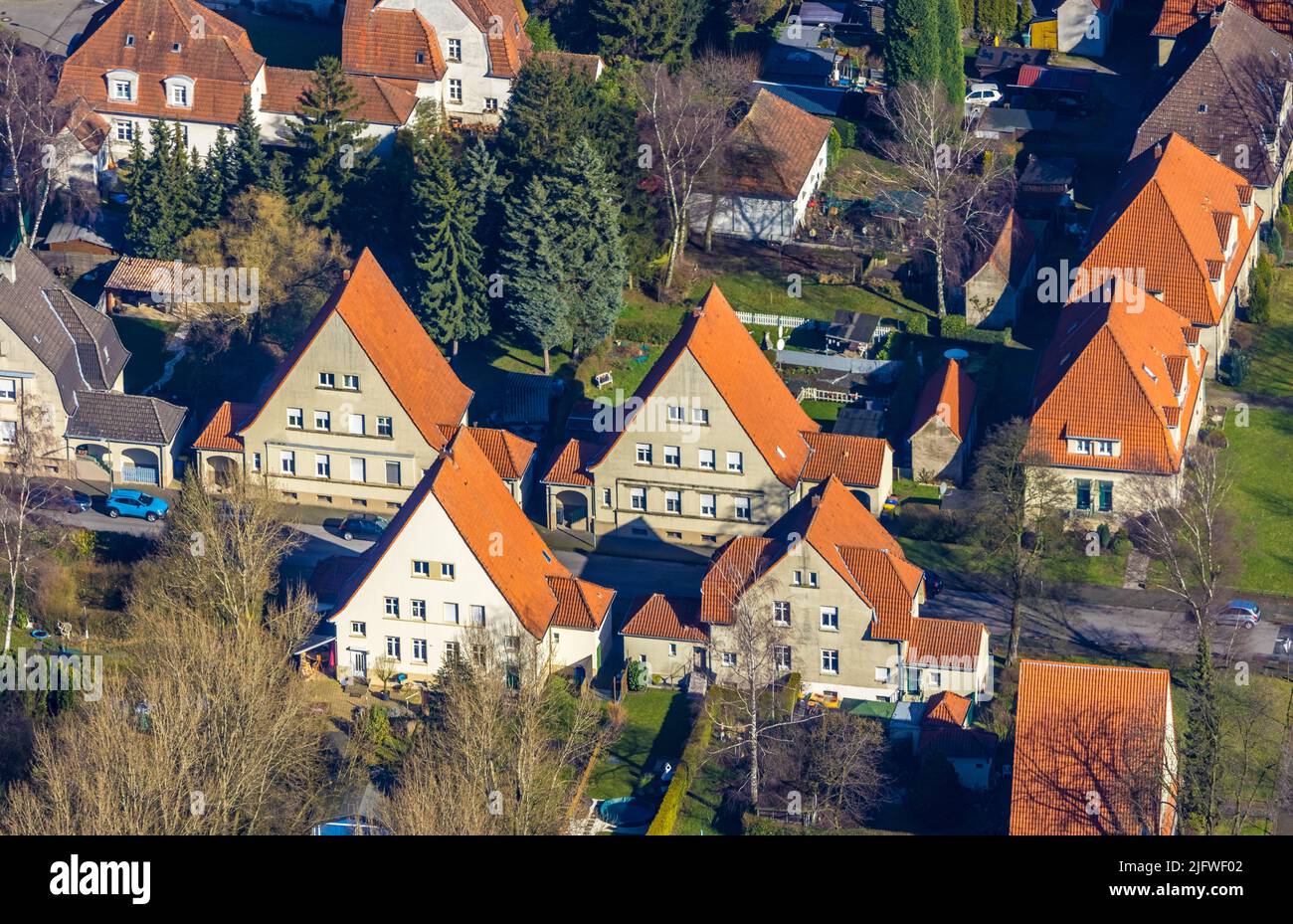 Luftaufnahme, Wohngebäude mit Spitzdach Gerhard-Küchen-Straße im Stadtteil Welheim in Bottrop, Ruhrgebiet, Nordrhein-Westfalen, Germ Stockfoto