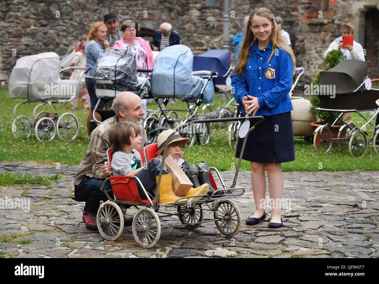 Polna, Tschechische Republik. 05.. Juli 2022. Treffen der Vintage-Kinderwagen in Polna bei Jihlava, Tschechien, 5. Juli 2022. Kredit: Lubos Pavlicek/CTK Foto/Alamy Live Nachrichten Stockfoto