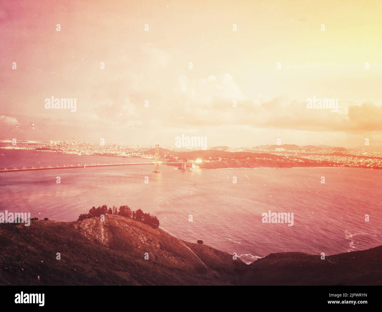 San Francisco und die Golden Gate Bridge, von den Marin Headlands aus gesehen Stockfoto