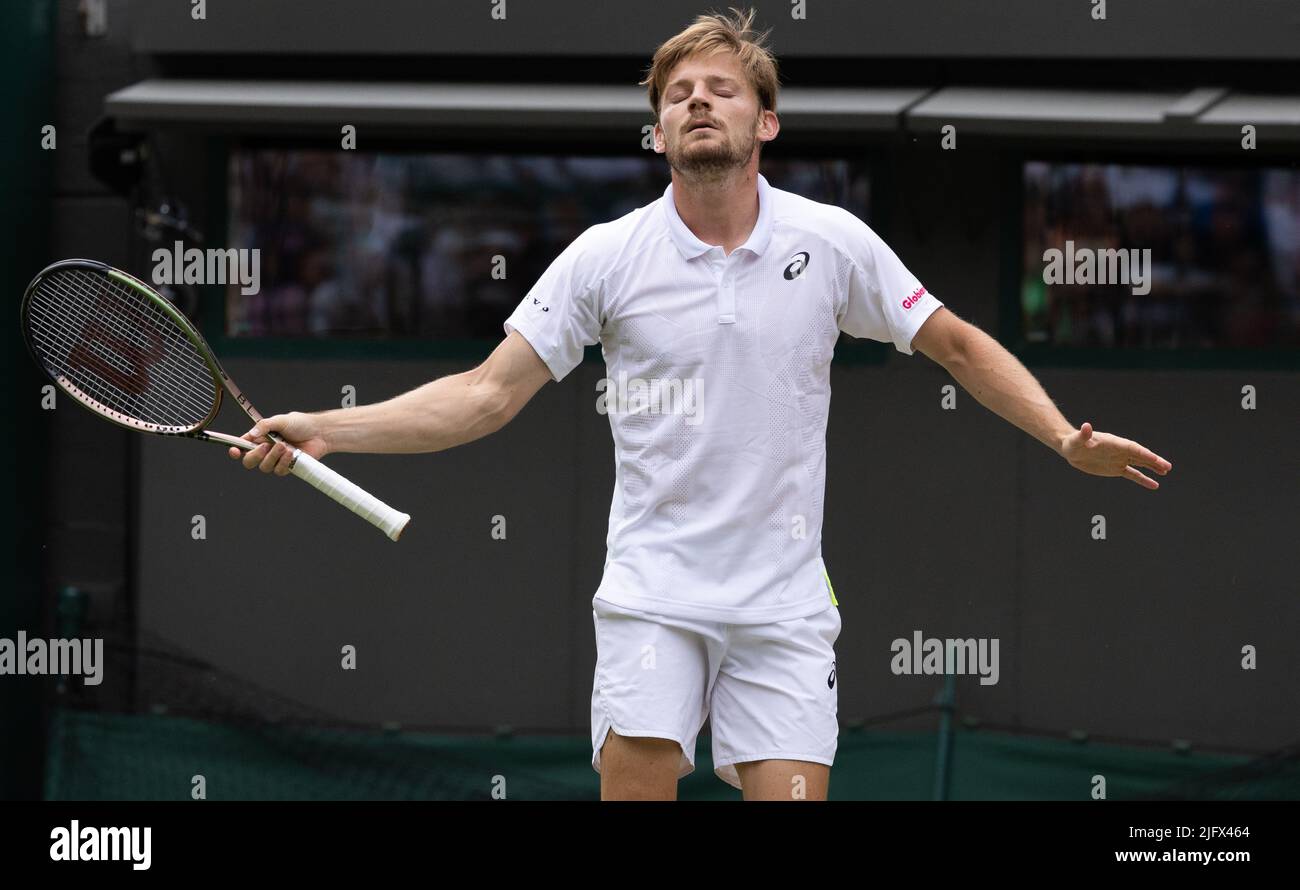 Wimbledon, UK, 05/07/2022, der Belgier David Goffin sieht am Dienstag, den 05. Juli 2022, während eines Tennisturniers gegen Großbritannien Norrie im Finale 1/8 des Männer-Einzelturniers beim Wimbledon Grand Slam-Tennisturnier 2022 im All England Tennis Club im Südwesten Londons, Großbritannien, niedergeschlagen aus. BELGA FOTO BENOIT DOPPAGNE Stockfoto