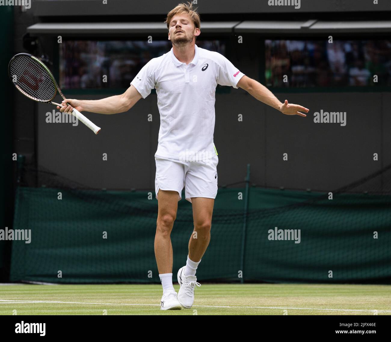 Wimbledon, UK, 05/07/2022, der Belgier David Goffin sieht am Dienstag, den 05. Juli 2022, während eines Tennisturniers gegen Großbritannien Norrie im Finale 1/8 des Männer-Einzelturniers beim Wimbledon Grand Slam-Tennisturnier 2022 im All England Tennis Club im Südwesten Londons, Großbritannien, niedergeschlagen aus. BELGA FOTO BENOIT DOPPAGNE Stockfoto