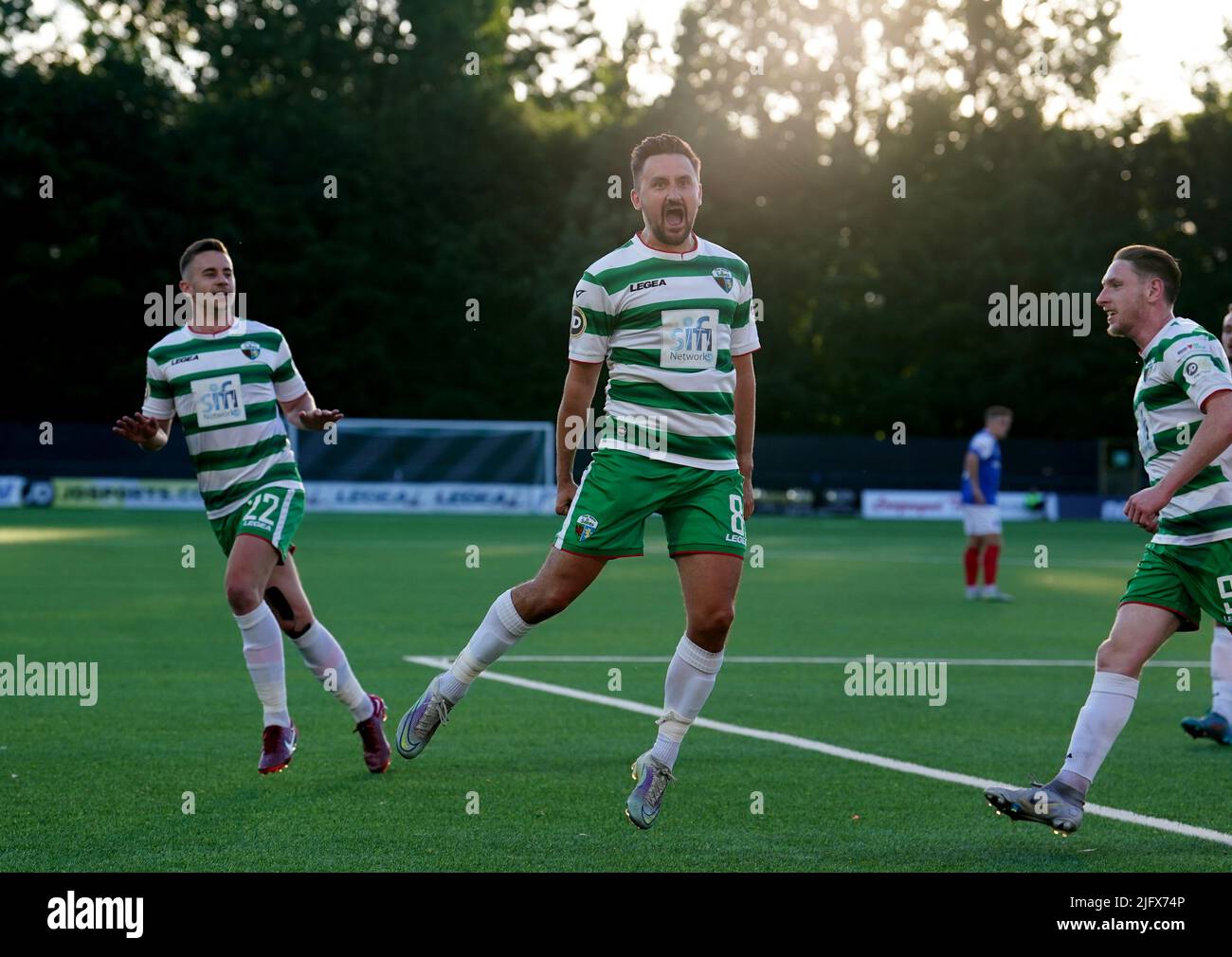 Ryan Brobbel, der New Saints, feiert das Tor zur Eröffnung während der ersten Qualifikationsrunde der UEFA Champions League und des ersten Beinmatches in Park Hall, Oswestry. Bilddatum: Dienstag, 5. Juli 2022. Stockfoto