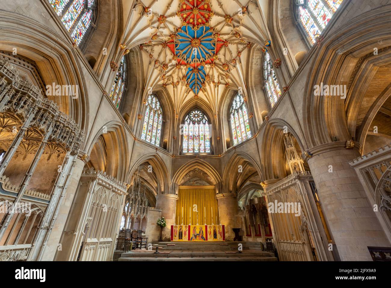 Tewkesbury.Gloucestershire.Vereinigtes Königreich.Juni 2. 2022.Blick auf das Innere der Tewkesbury Abbey in Gloucestershire Stockfoto