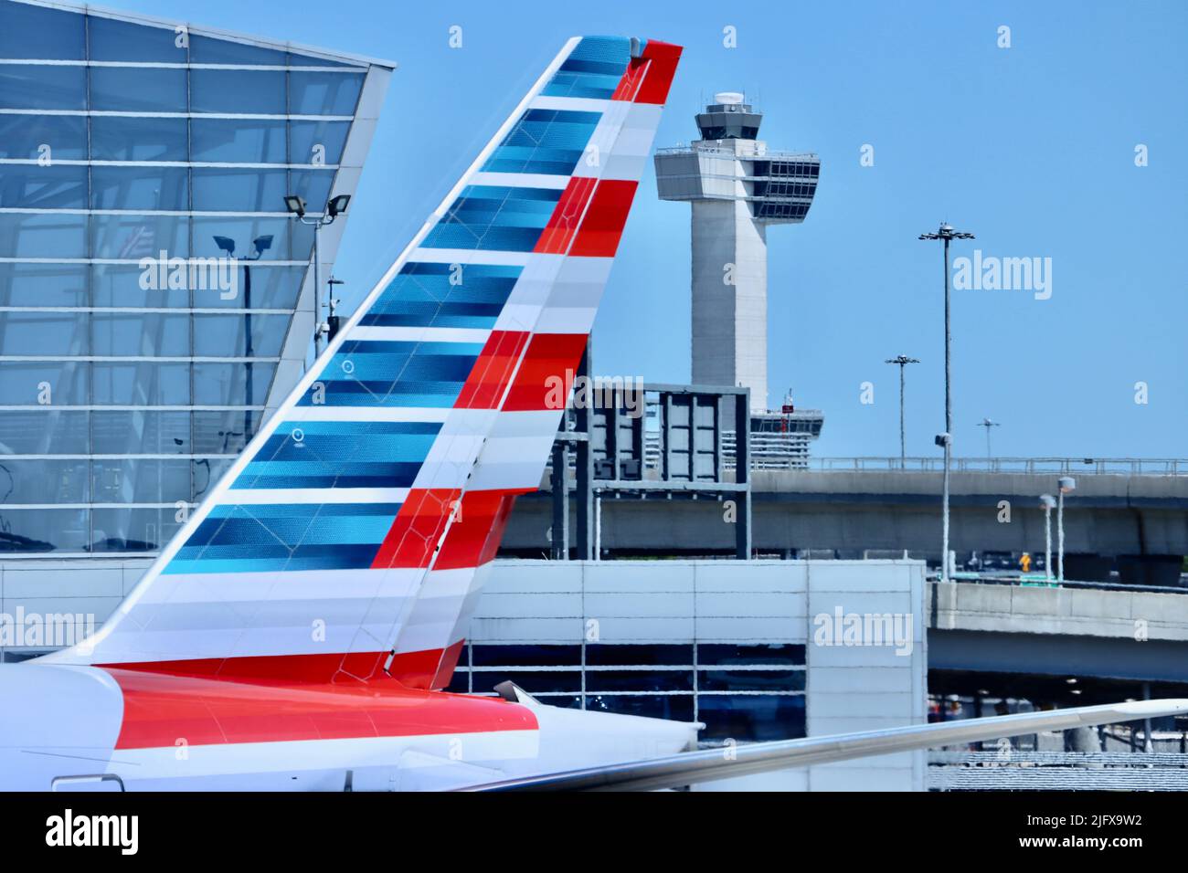 American Airlines fliegt im Juni 2022 Stockfoto