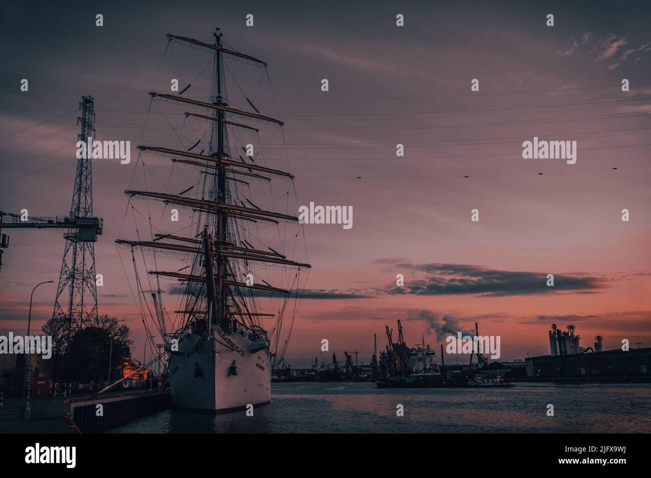 Segelschiff im Hafen von danzig Stockfoto