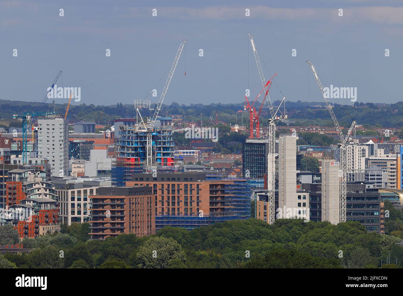 Blick auf die Skyline von Leeds mit vielen Bauarbeiten Stockfoto