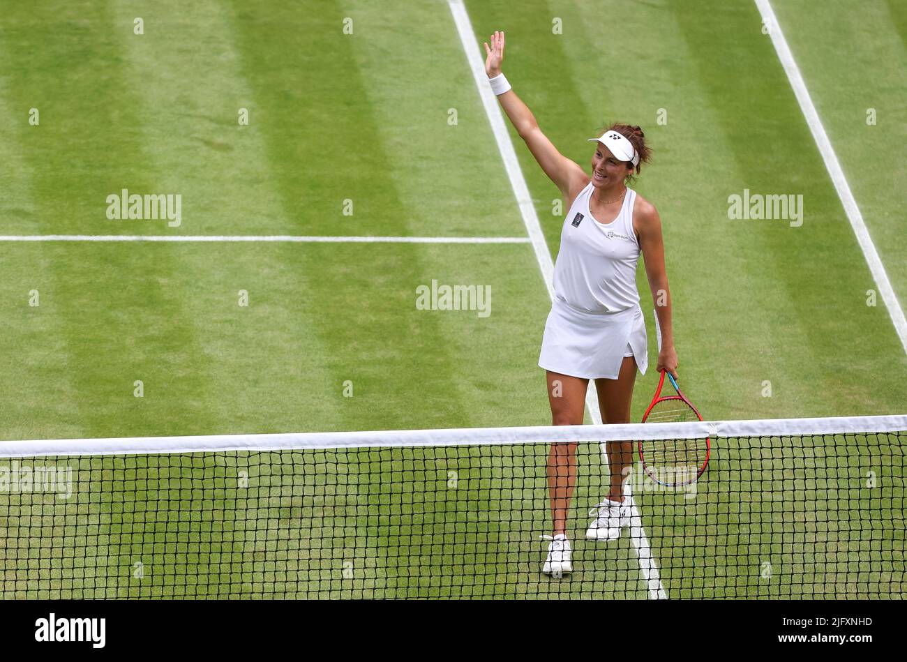 London, Großbritannien. 5.. Juli 2022. Tatjana Maria aus Deutschland feiert am 5. Juli 2022 den Sieg im Viertelfinale der Frauen gegen ihren Landsmann Jule Niemeier bei der Wimbledon Tennis Championship in London, Großbritannien. Quelle: Han Yan/Xinhua/Alamy Live News Stockfoto