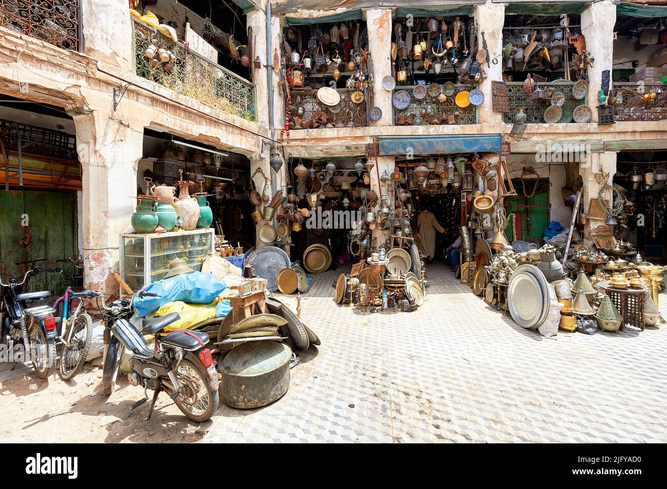 Marokko Marrakesch. Second-Hand-Händler Stockfoto