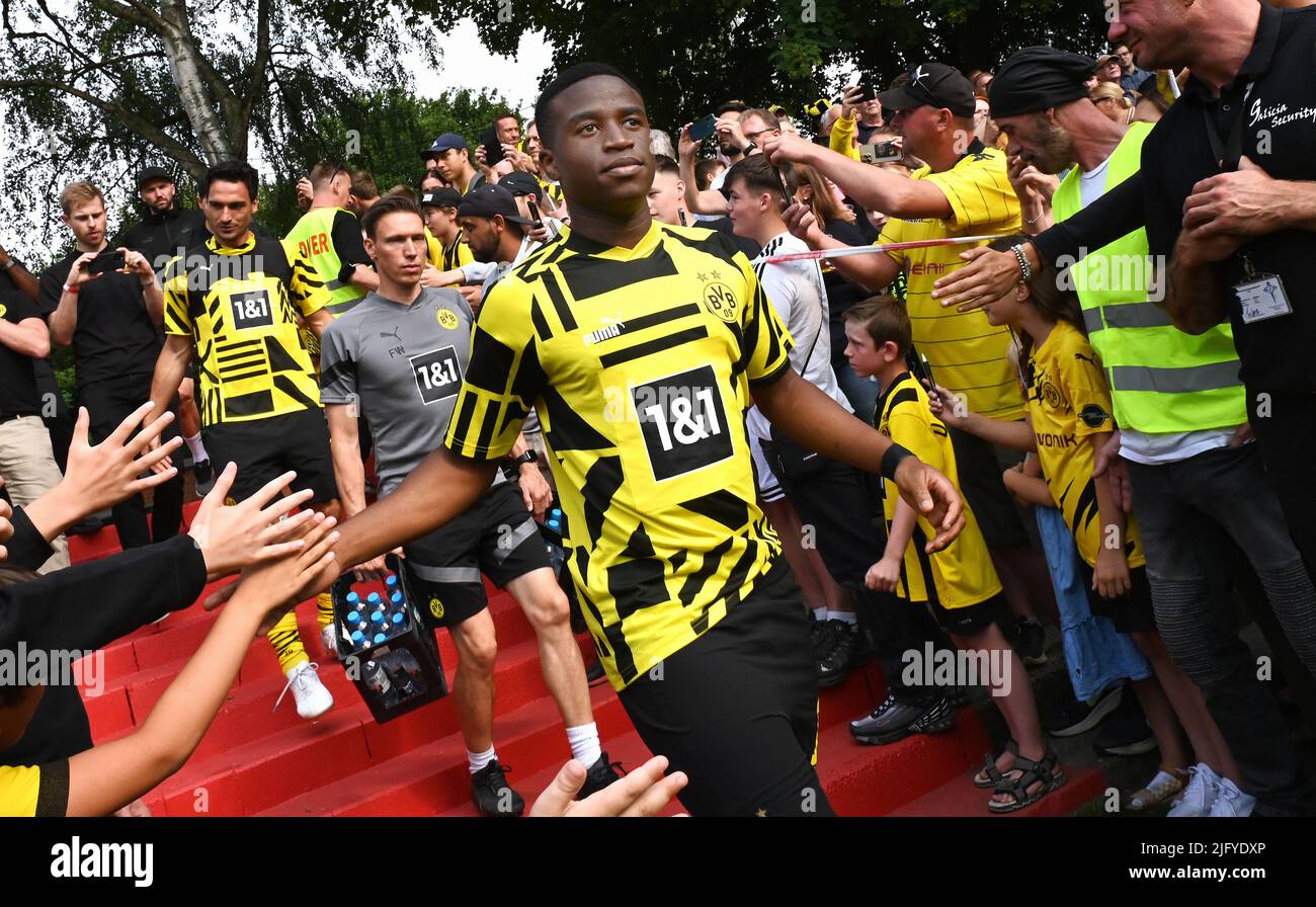 Testspiel für die Saison 2022/2023, Kampfbahn Schwansbell Lünen; Lüner SV - Bor. Dortmund; Youssoufa Moukoko Stockfoto